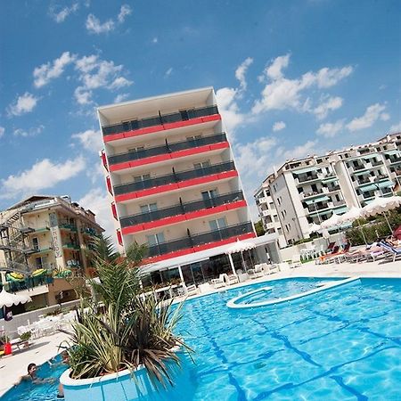 Baia Del Mar Beach Boutique Hotel Лидо-ди-Езоло Экстерьер фото