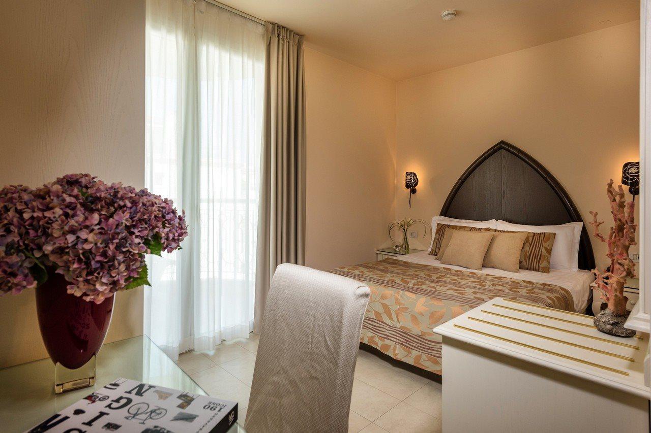 Baia Del Mar Beach Boutique Hotel Лидо-ди-Езоло Экстерьер фото