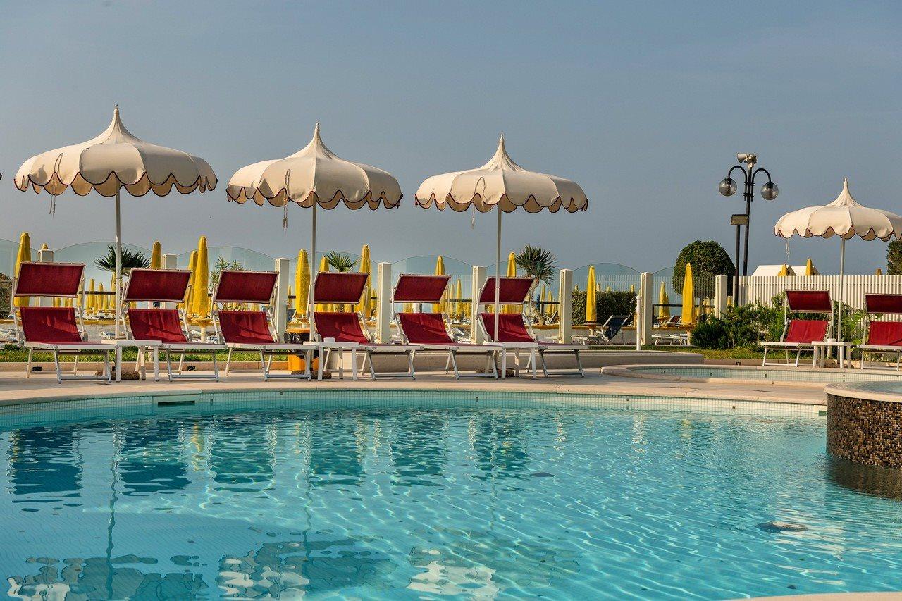 Baia Del Mar Beach Boutique Hotel Лидо-ди-Езоло Экстерьер фото