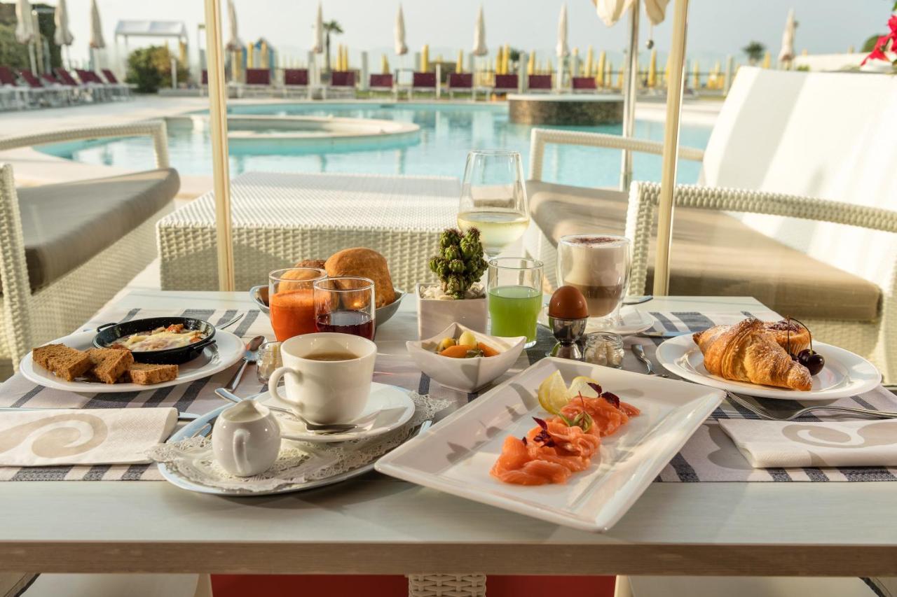 Baia Del Mar Beach Boutique Hotel Лидо-ди-Езоло Экстерьер фото