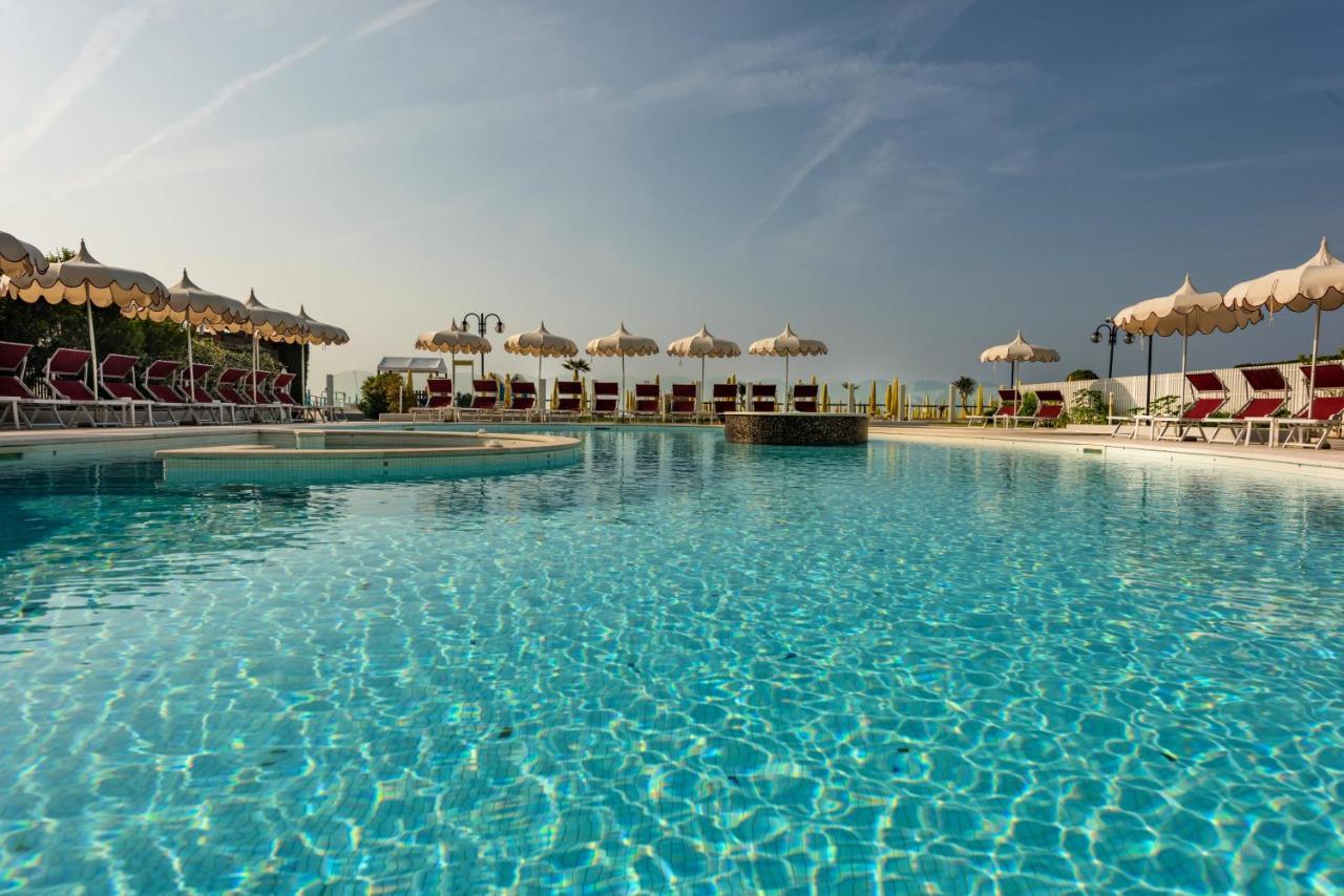 Baia Del Mar Beach Boutique Hotel Лидо-ди-Езоло Экстерьер фото